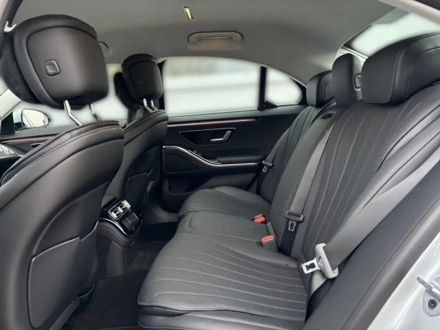 Mercedes-Benz S 350 4MATIC S 350 d Sedan