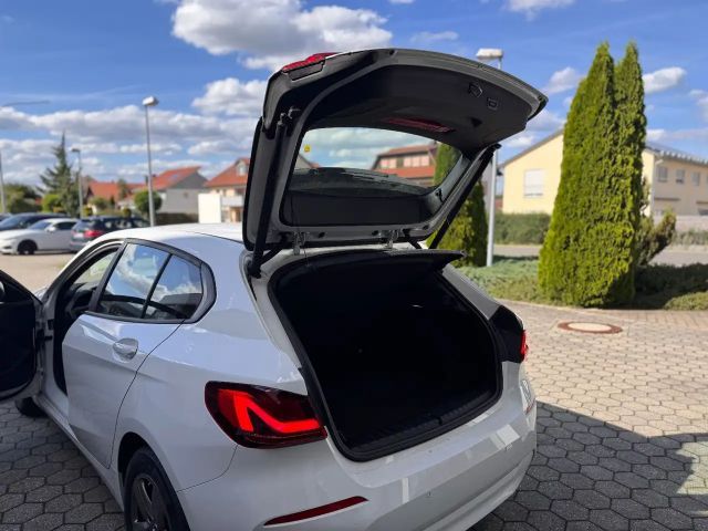 BMW 116 116i Sedan