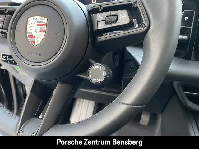 Porsche Macan 4