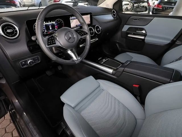 Mercedes-Benz B 200 TOTWINKEL+DISTRONIC+KAMERA+MBUX+LED+17"
