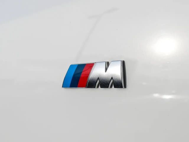 BMW 320 320i M-Sport Sedan