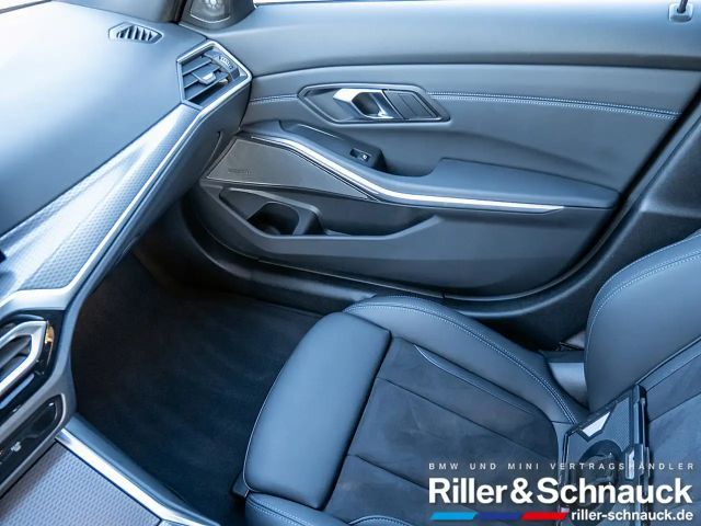 BMW 320 320d M-Sport Touring xDrive