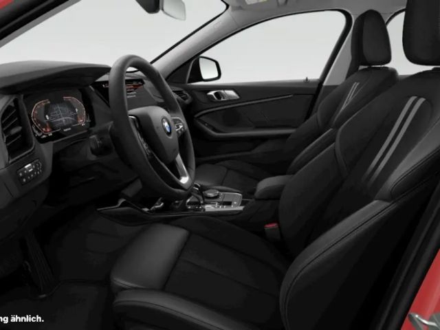 BMW 118 118i 5-deurs Sedan Sport Line