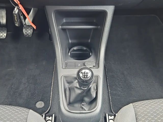 Volkswagen up! Active