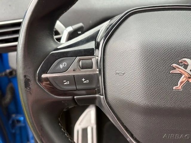 Peugeot 3008 1.2 PureTechRoad Trip Tempomat+LED+SHZ+NAVI