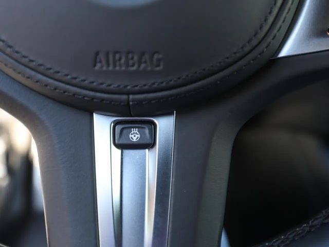 BMW 320 320d M-Sport Sedan xDrive