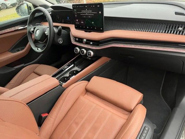 Skoda Superb 2.0 TDI Combi Laurin & Klement