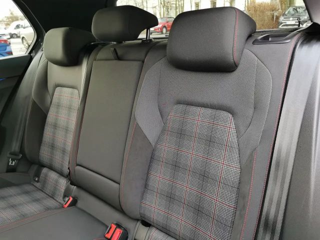 Volkswagen Golf 2.0 TSI GTI