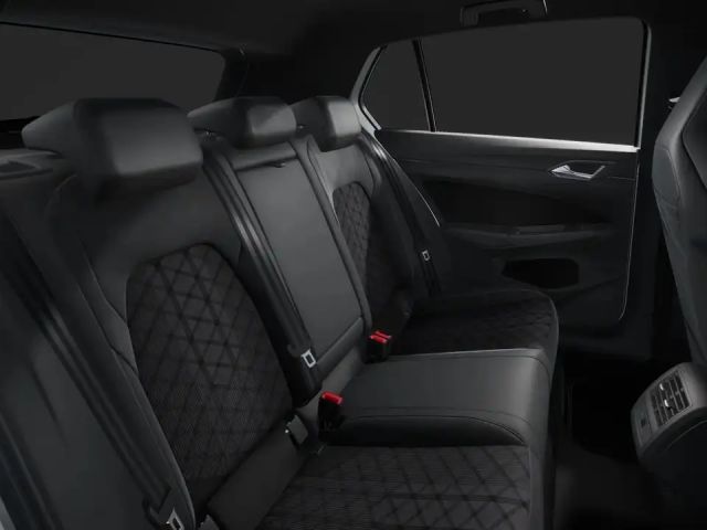 Volkswagen Golf 2.0 TDI DSG Golf VIII R-Line