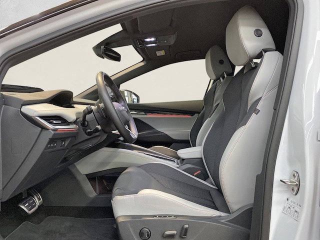 Skoda Elroq Elroq First Edition AHK+NAVI+HIFI+HUD+KAMERA+LED