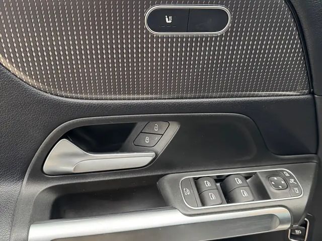 Mercedes-Benz GLB 220 GLB 220 d