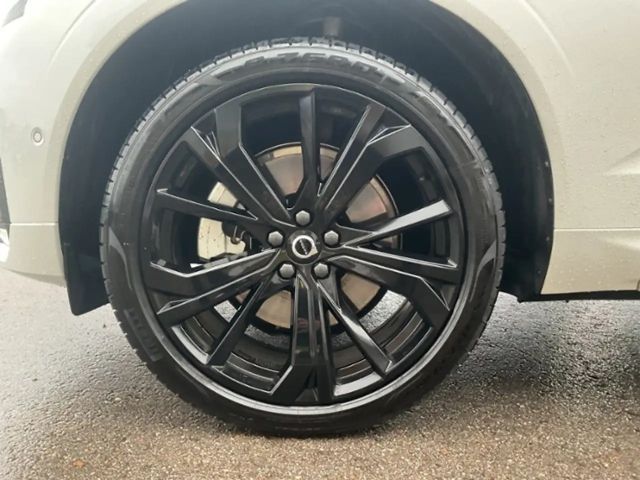 Volvo XC60 Dark Plus