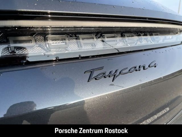 Porsche Taycan 4 Cross Turismo