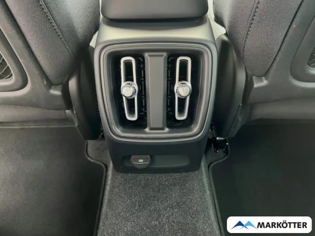 Volvo XC40 Core Recharge