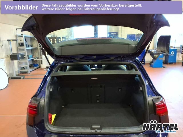 Volkswagen Golf 1.5 eTSI DSG R-Line