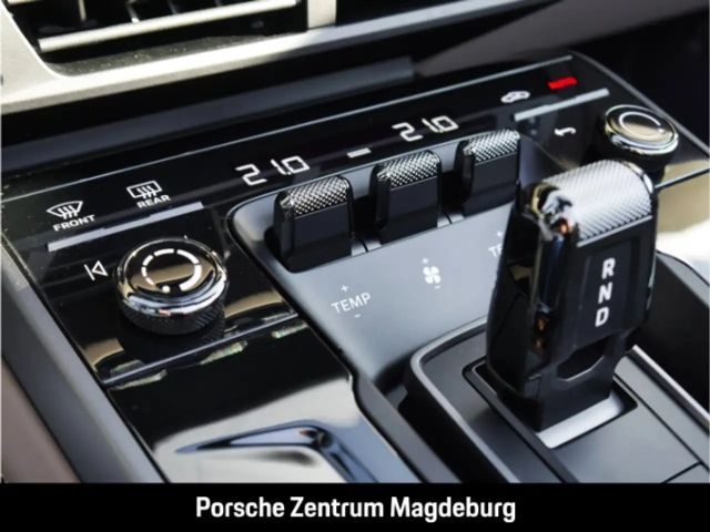 Porsche 992 Cabrio Carrera