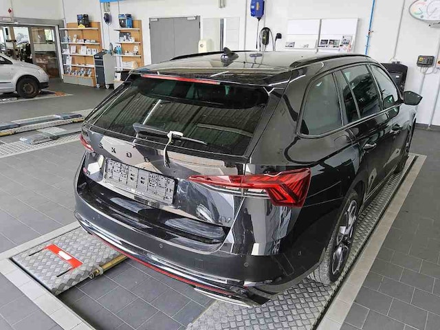 Skoda Octavia 1.4 TSI Combi RS iV