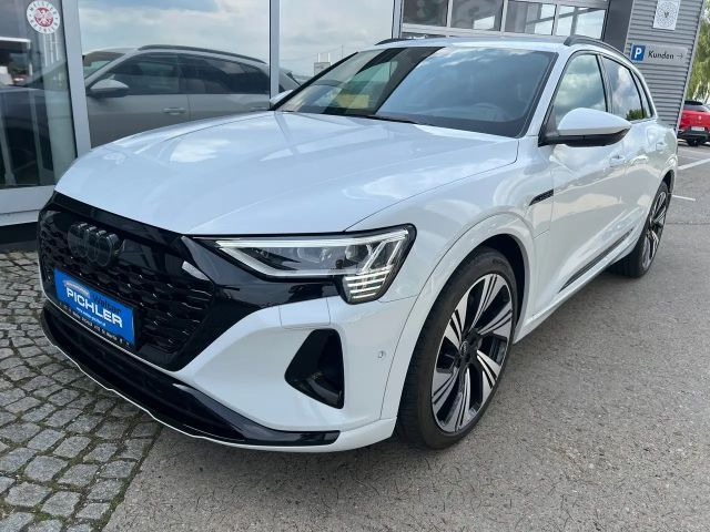 Audi Q8 e-tron 55 Business Quattro