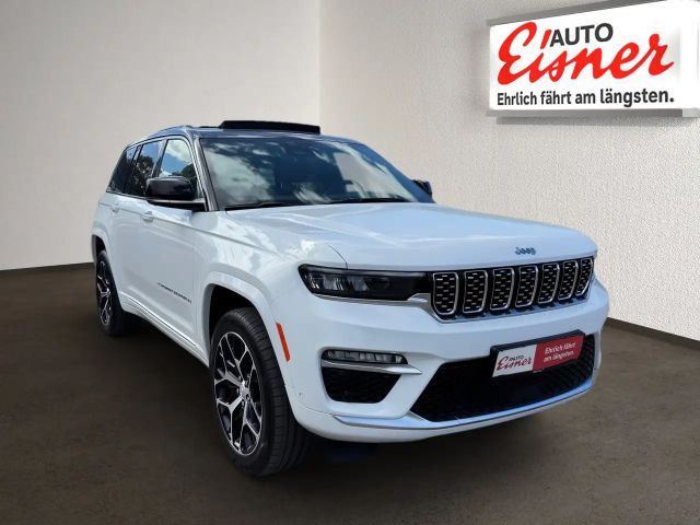 Jeep Grand Cherokee Summit