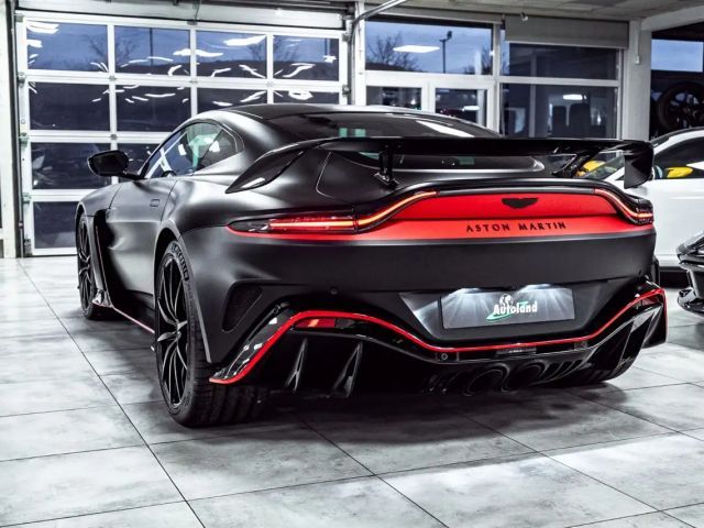 Aston Martin Vantage *Q Paint*Black Beast*Carbon*1/333*New