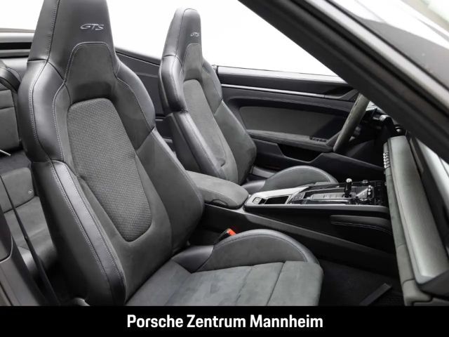 Porsche 992 4 Cabrio Carrera GTS