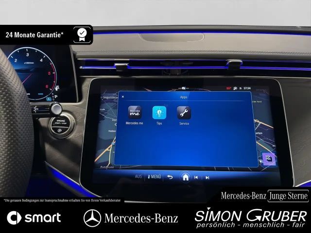 Mercedes-Benz E 220 AMG Line E 220 d Sedan