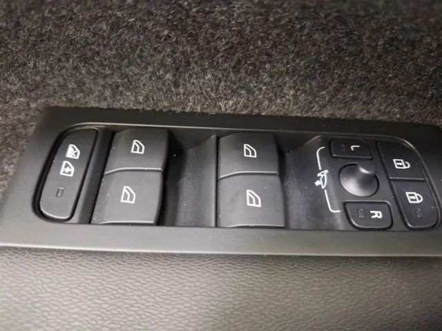 Volvo XC40 Recharge T4