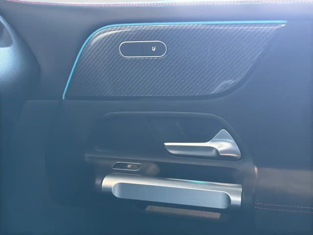 Mercedes-Benz GLB 200 AMG Line