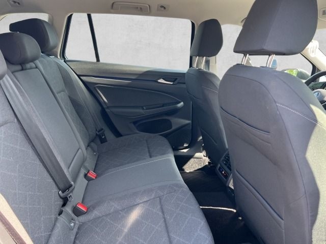 Volkswagen Golf 1.0 TSI Life Variant