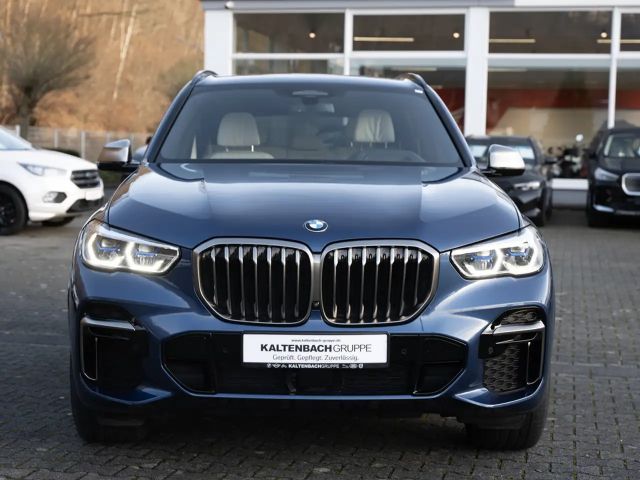 BMW X5 M50i