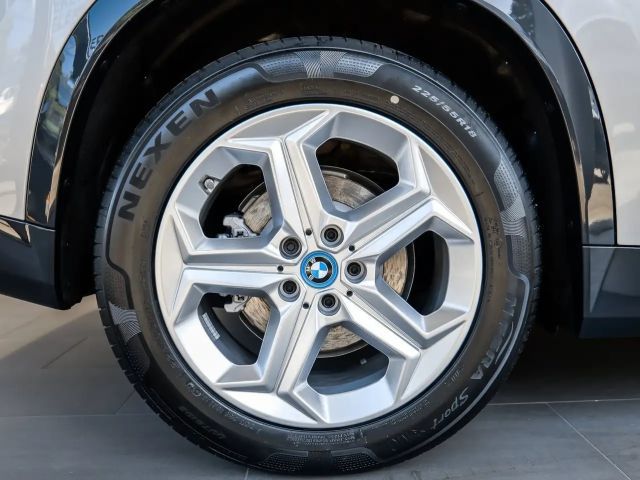 BMW iX1 xDrive30