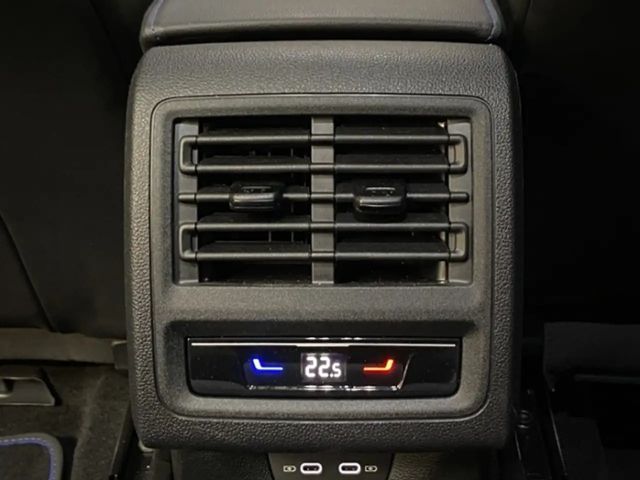 Volkswagen Golf 2.0 TSI 4Motion DSG Golf VIII