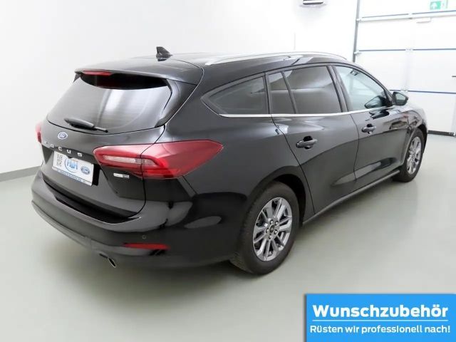 Ford Focus Titanium Wagon