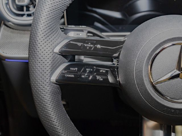 Mercedes-Benz C 200 AMG Line Sedan