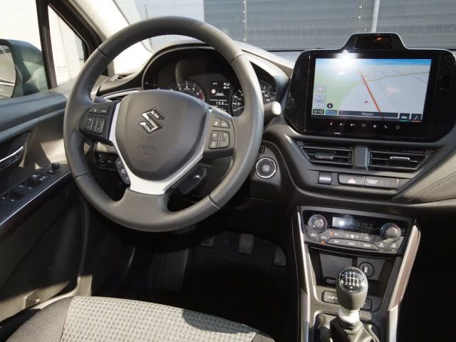 Suzuki S-Cross Hybrid