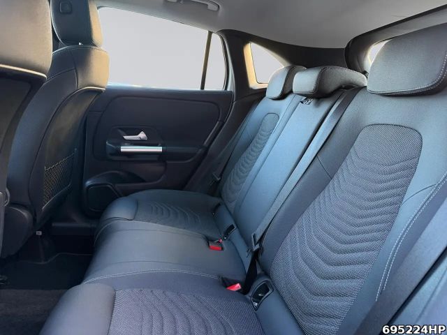 Mercedes-Benz GLA 180 Progressive