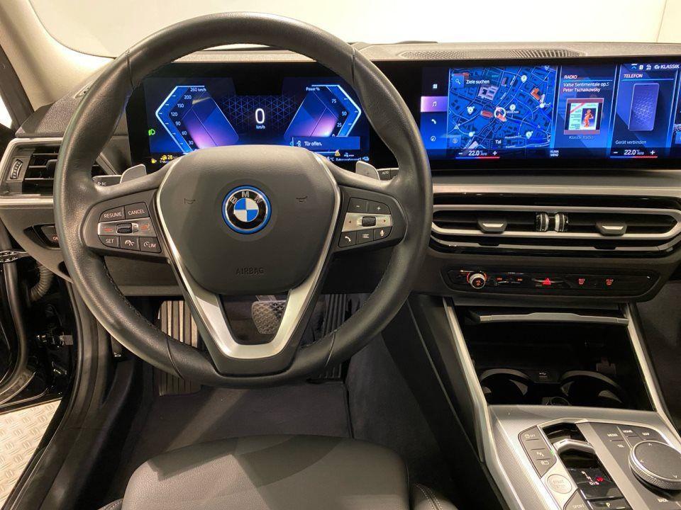 BMW 330 330e Touring xDrive