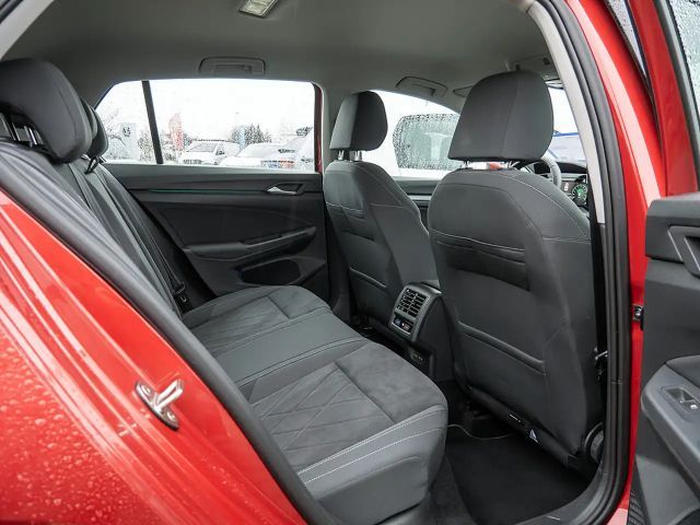 Volkswagen Golf 1.5 eTSI Golf VIII Style