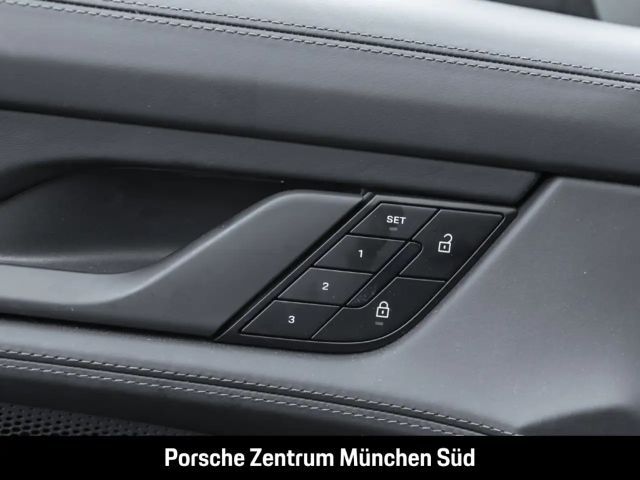 Porsche Taycan 4 Cross Turismo