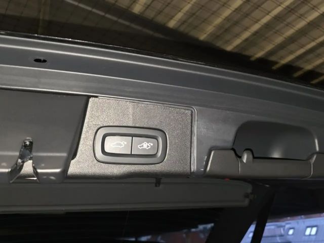 Volvo XC60 AWD Dark Plus