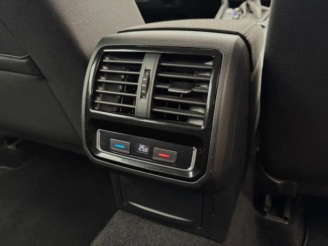 Volkswagen Passat 4Motion Business DSG Variant