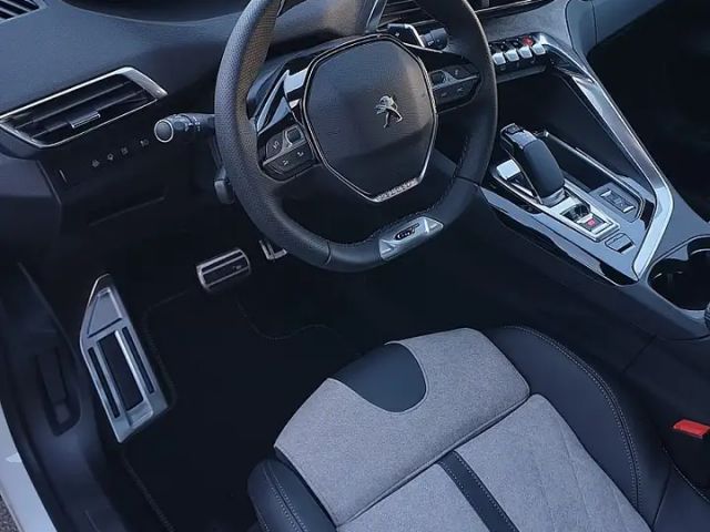 Peugeot 3008 EAT8 GT-Line Hybrid4