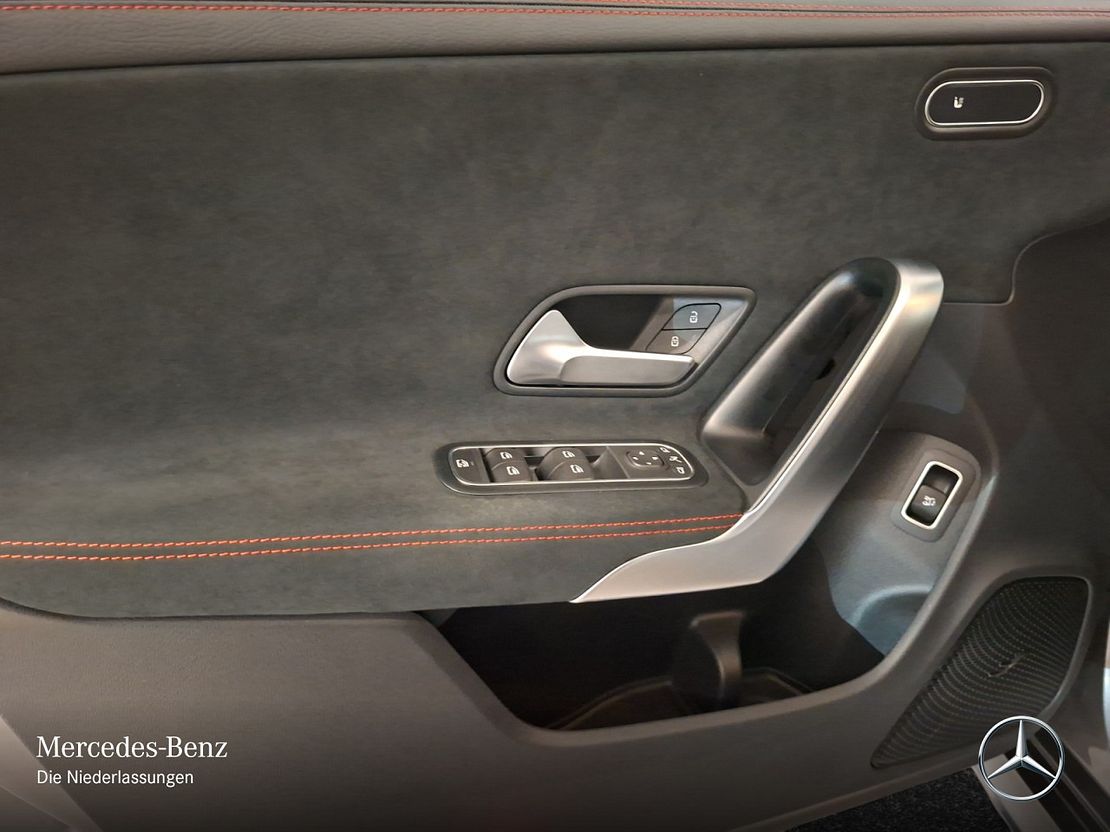 Mercedes-Benz CLA 200 AMG Line Shooting Brake