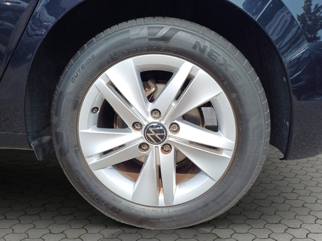 Volkswagen Golf 1.5 eTSI DSG