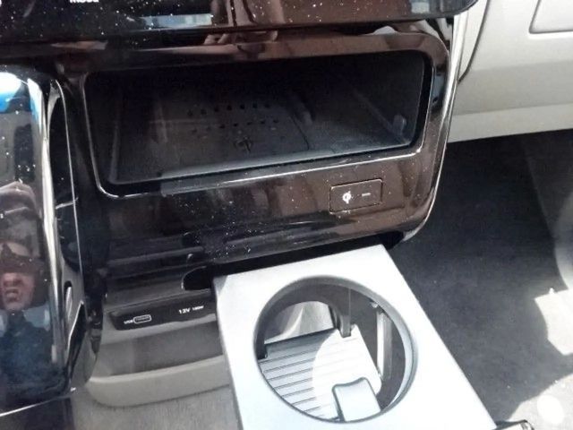 Hyundai Staria Signature