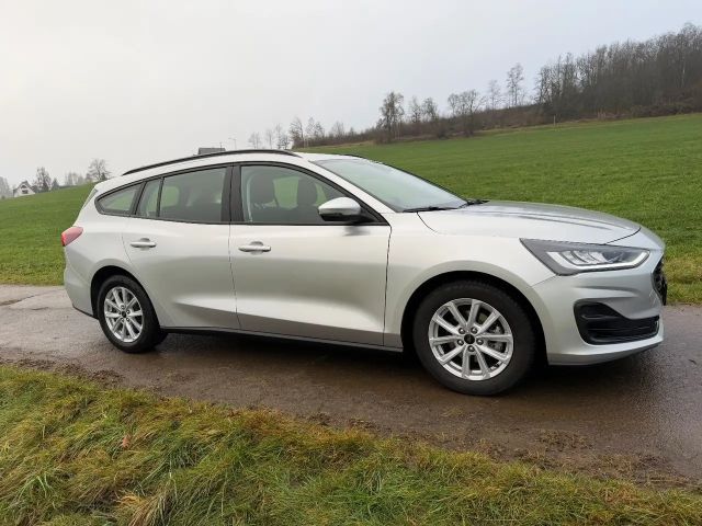 Ford Focus Cool & Connect Wagon