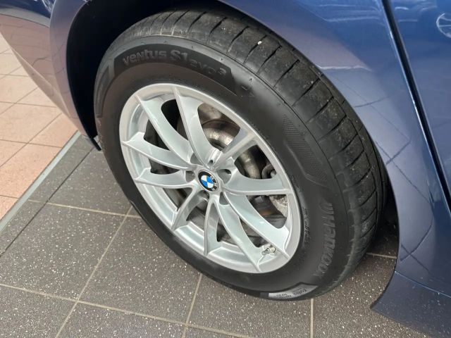 BMW 520 520d Business Line Sedan