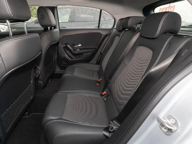 Mercedes-Benz A 180 Hatchback