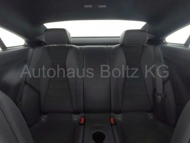 Mercedes-Benz E 200 AMG Line Coupé