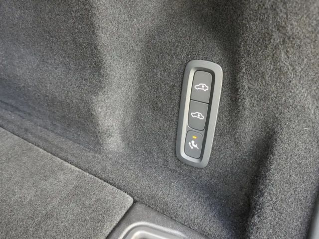 Volvo XC60 AWD Dark Ultimate